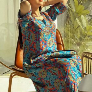 فستان نسائي مع حقيبة باوتش